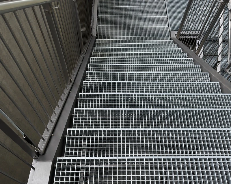 Staircase steel grating step board