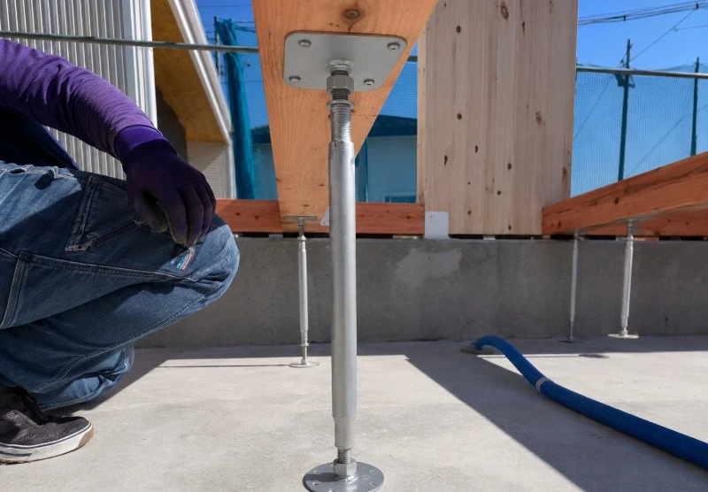 Adjustable Steel Floor Support Installation