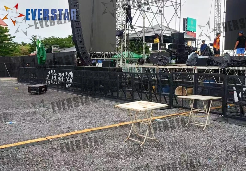 Heavy-Duty Crowd Barrier for Live Events